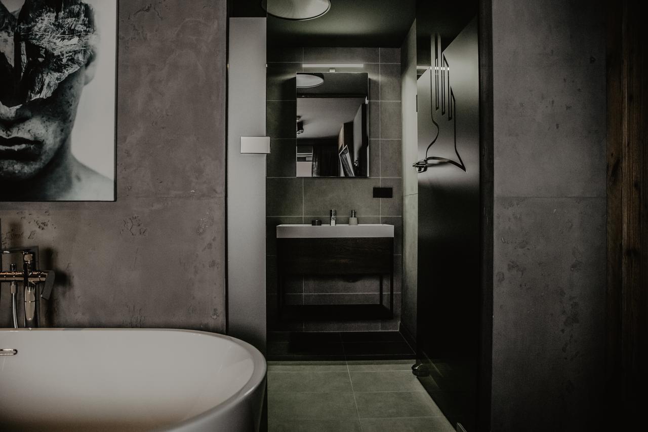 مايرهوفن Black Eagle Loft Luxury Appartement المظهر الخارجي الصورة